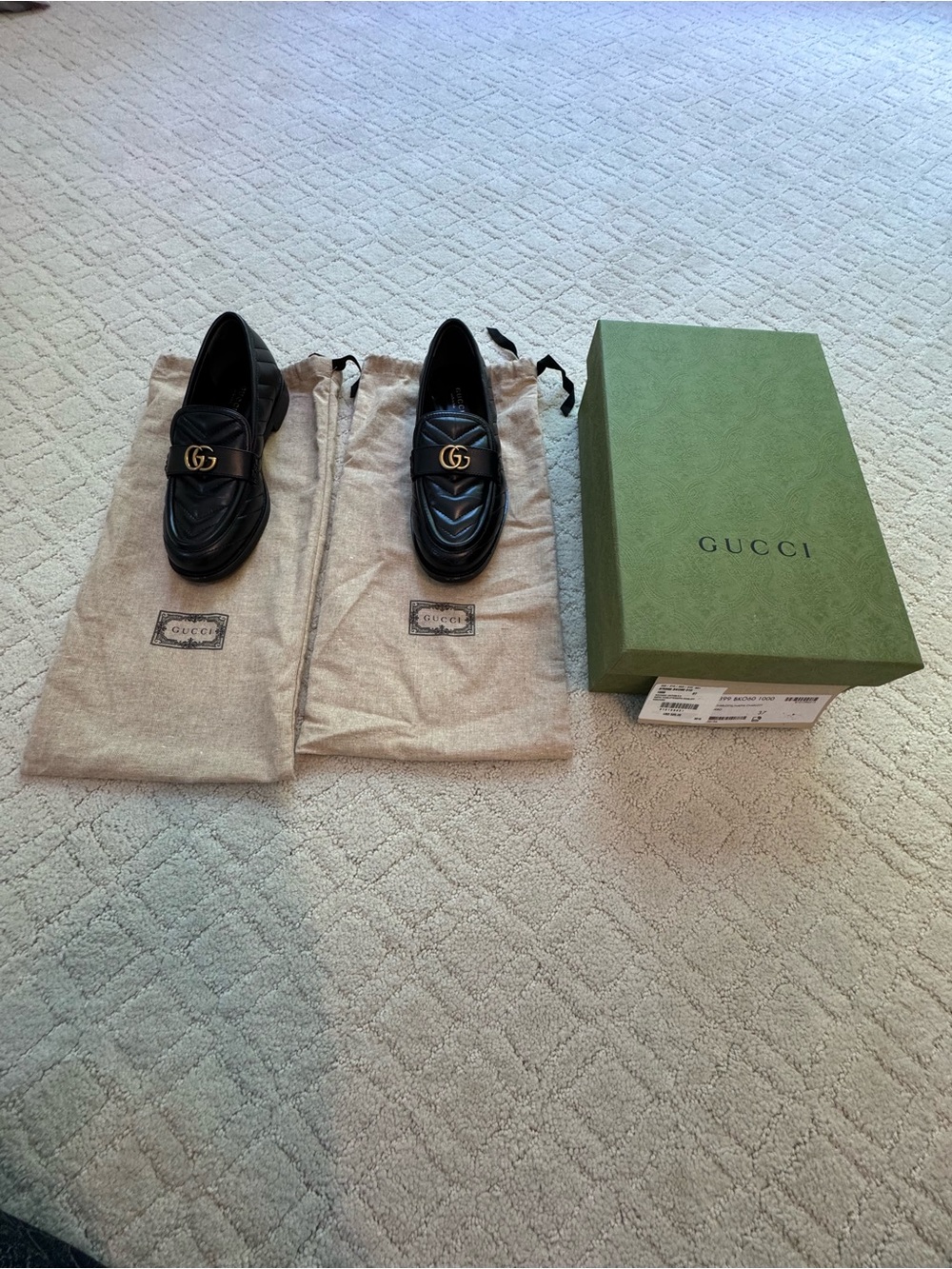 Gucci Black Quilted Leather GG Logo Slip-On Loafers. True to Size - Picture 6 of 6